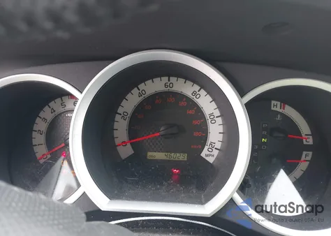 2015 Toyota Tacoma z USA, uszkodzony, nr VIN 5TFTX4CN0FX065793